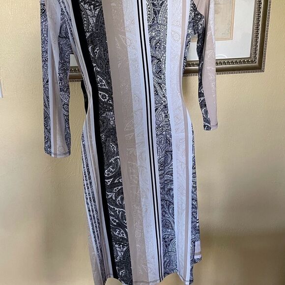 New figure Slimming Faux Wrap dress, Small - Picture 3 of 3